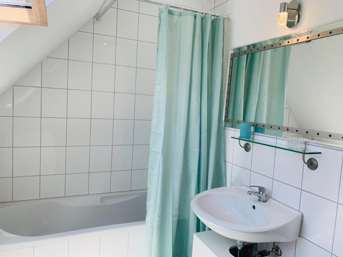 Ferienwohnung Liesel - Kuche, Bad, Wlan, 3 Schlafzimmer, Parkplatz Malterdingen Eksteriør billede
